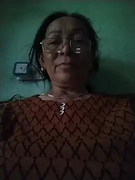 Snapshot of mouth22 chatting on 18, 5, 2026 mouth22 online show from 18, 5, 2026