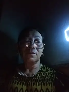 Snapshot of mouth22 chatting on 18, 5, 2026 mouth22 online show from 18, 5, 2026