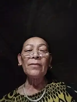 Snapshot of mouth22 chatting on 13, 5, 2026 mouth22 online show from 13, 5, 2026