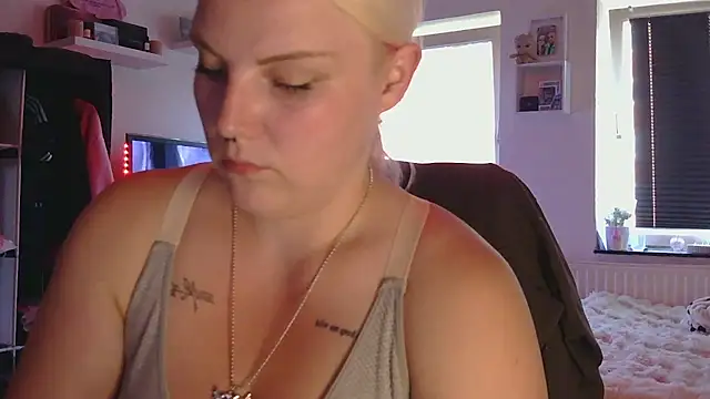 Snapshot of josi-420 chatting on 16, 7, 2026 josi-420 online show from 16, 7, 2026