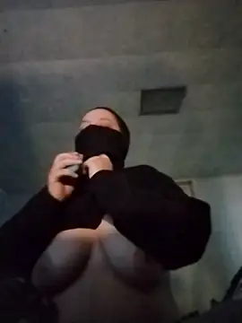 wetandtightcoochie online show from 26, 4, 2026