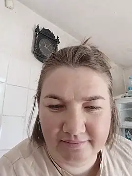 MiyaOlliver online show from 19, 6, 2026