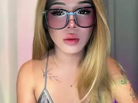 Snapshot of mollyfucker chatting on 19, 5, 2026 mollyfucker online show from 19, 5, 2026