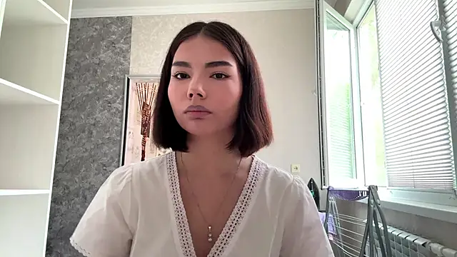 Snapshot of MarylnMonnier chatting on 21, 5, 2026 MarylnMonnier online show from 21, 5, 2026