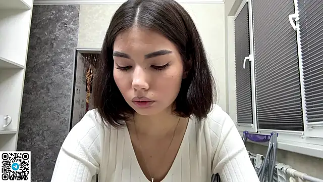 Snapshot of MarylnMonnier chatting on 31, 5, 2026 MarylnMonnier online show from 31, 5, 2026