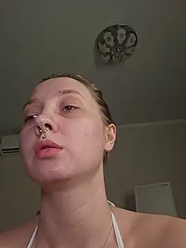 Snapshot of ooopsitscandy chatting on 8, 7, 2026 ooopsitscandy online show from 8, 7, 2026