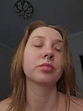 Snapshot of ooopsitscandy chatting on 16, 6, 2026 ooopsitscandy online show from 16, 6, 2026