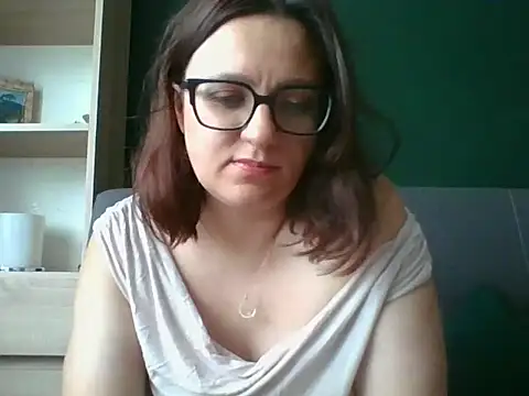 Snapshot of sensual_paris chatting on 18, 6, 2026 sensual paris online show from 18, 6, 2026