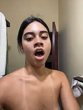 Snapshot of mia_moonna chatting on 31, 5, 2026 mia moonna online show from 31, 5, 2026