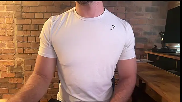 Snapshot of gymshrk chatting on 19, 6, 2026 gymshrk online show from 19, 6, 2026