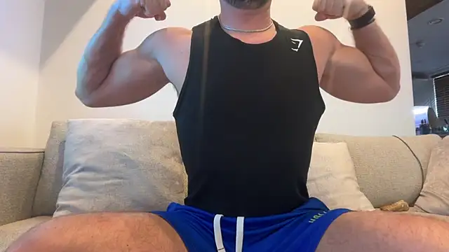 Snapshot of gymshrk chatting on 28, 5, 2026 gymshrk online show from 28, 5, 2026