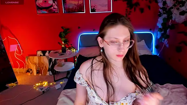 Snapshot of Queen_Milena chatting on 6, 5, 2026 Queen Milena online show from 6, 5, 2026