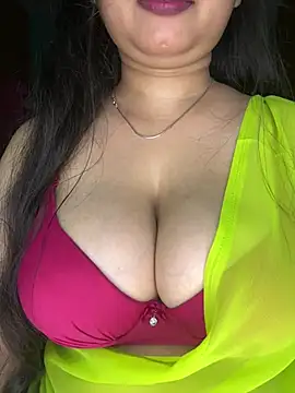 Naughty pooja44 online show from 26, 5, 2026