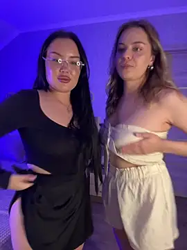 Cherry Pair online show from 28, 4, 2026