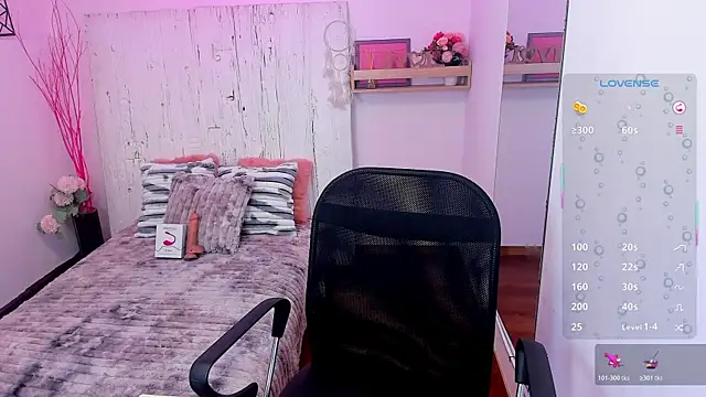 Lana Fiore online show from 23, 7, 2026