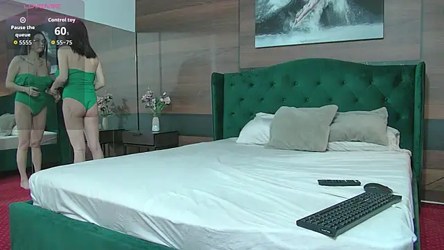 Snapshot of AlyceBeau chatting on 6, 5, 2026 AlyceBeau online show from 6, 5, 2026