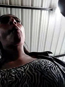 Sexy sarita outdoors online show from 27, 4, 2026