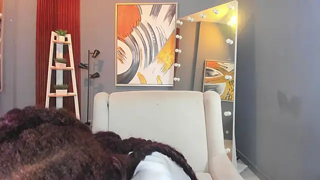 Snapshot of Kiara_Curls chatting on 12, 6, 2026 Kiara Curls online show from 12, 6, 2026