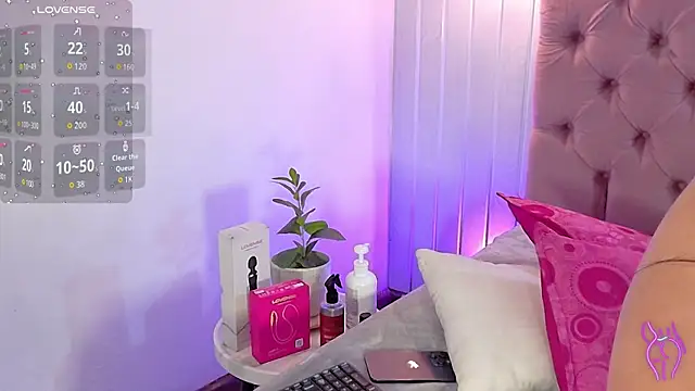 Snapshot of RenataPeach chatting on 17, 6, 2026 RenataPeach online show from 17, 6, 2026