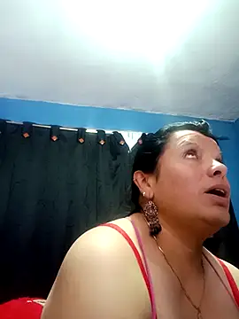Snapshot of Samantha_Kieran chatting on 4, 5, 2026 Samantha Kieran online show from 4, 5, 2026