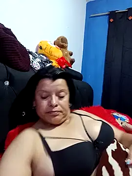 Snapshot of Samantha_Kieran chatting on 8, 5, 2026 Samantha Kieran online show from 8, 5, 2026
