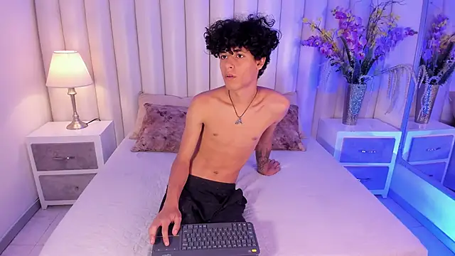 FelimWhite online show from 30, 4, 2026