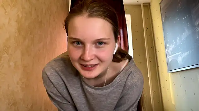 Snapshot of LongChillGerl chatting on 20, 5, 2026 LongChillGerl online show from 20, 5, 2026