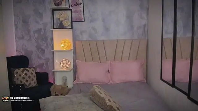 Snapshot of alessia_anderson chatting on 28, 7, 2026 alessia anderson online show from 28, 7, 2026