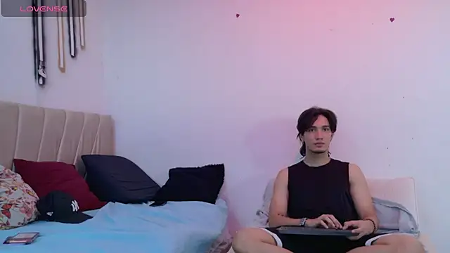 Snapshot of sweetauracouple chatting on 21, 6, 2026 sweetauracouple online show from 21, 6, 2026