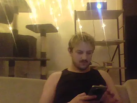 iammos teen online show from 27, 4, 2026