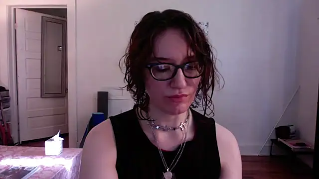 Snapshot of AnnywnBelle chatting on 5, 5, 2026 AnnywnBelle online show from 5, 5, 2026