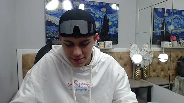 Snapshot of Ethanx18_ chatting on 13, 5, 2026 Ethanx18 online show from 13, 5, 2026