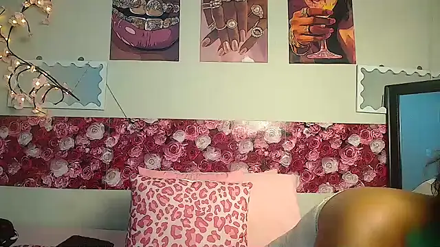 Snapshot of EnchantingLisa chatting on 30, 7, 2026 EnchantingLisa online show from 30, 7, 2026