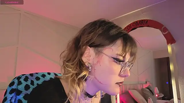 Rossiee huntt online show from 30, 6, 2026