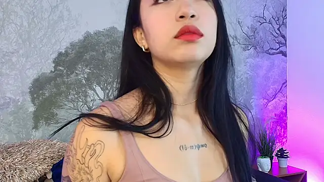 AshleyGross  online show from 6, 5, 2026