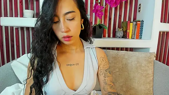 AshleyGross  online show from 21, 5, 2026