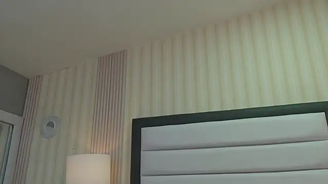 Snapshot of VioletSweetts chatting on 25, 6, 2026 VioletSweetts online show from 25, 6, 2026
