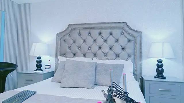 Snapshot of VioletSweetts chatting on 1, 7, 2026 VioletSweetts online show from 1, 7, 2026
