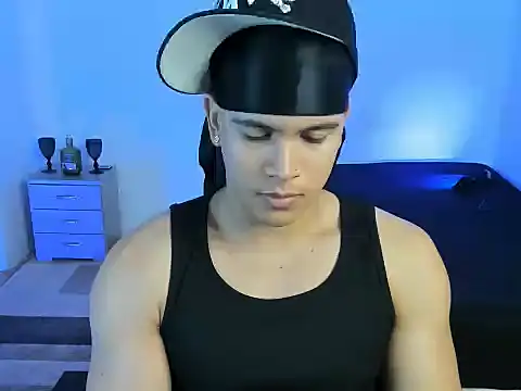 Snapshot of sant_wahlberg chatting on 3, 7, 2026 sant wahlberg online show from 3, 7, 2026