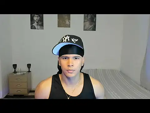 Snapshot of sant_wahlberg chatting on 20, 5, 2026 sant wahlberg online show from 20, 5, 2026