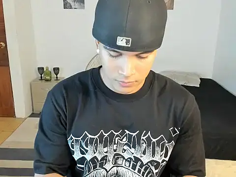 Snapshot of sant_wahlberg chatting on 23, 7, 2026 sant wahlberg online show from 23, 7, 2026