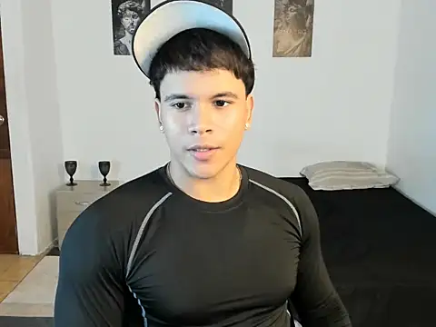 Snapshot of sant_wahlberg chatting on 3, 8, 2026 sant wahlberg online show from 3, 8, 2026
