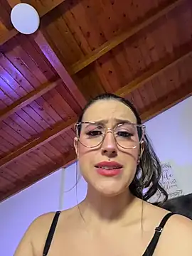 Snapshot of RenataVelasquez chatting on 13, 7, 2026 RenataVelasquez online show from 13, 7, 2026