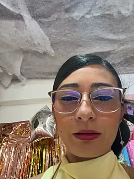 Snapshot of IsabellaMariet chatting on 7, 7, 2026 IsabellaMariet online show from 7, 7, 2026