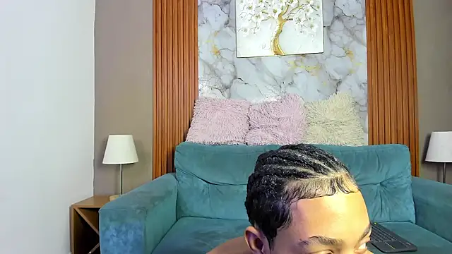 Snapshot of LOVE_GUYS1 chatting on 4, 5, 2026 LOVE GUYS1 online show from 4, 5, 2026