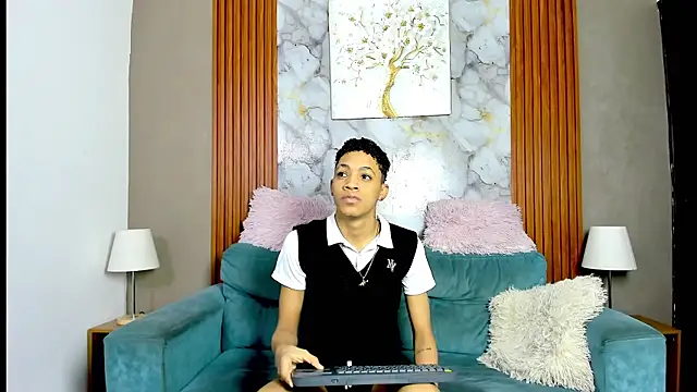 Snapshot of LOVE_GUYS1 chatting on 22, 5, 2026 LOVE GUYS1 online show from 22, 5, 2026