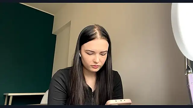 AmbientInvalid online show from 28, 4, 2026