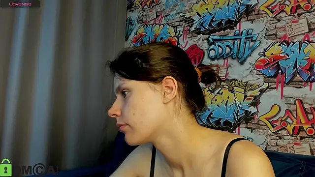 Snapshot of Kira_Be11 chatting on 28, 6, 2026 Kira Be11 online show from 28, 6, 2026