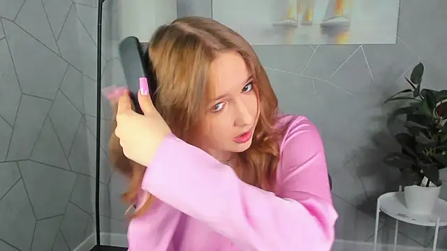 Emmaa Kimm online show from 31, 5, 2026