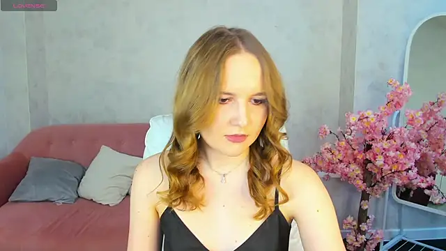 Emmaa Kimm online show from 2, 6, 2026